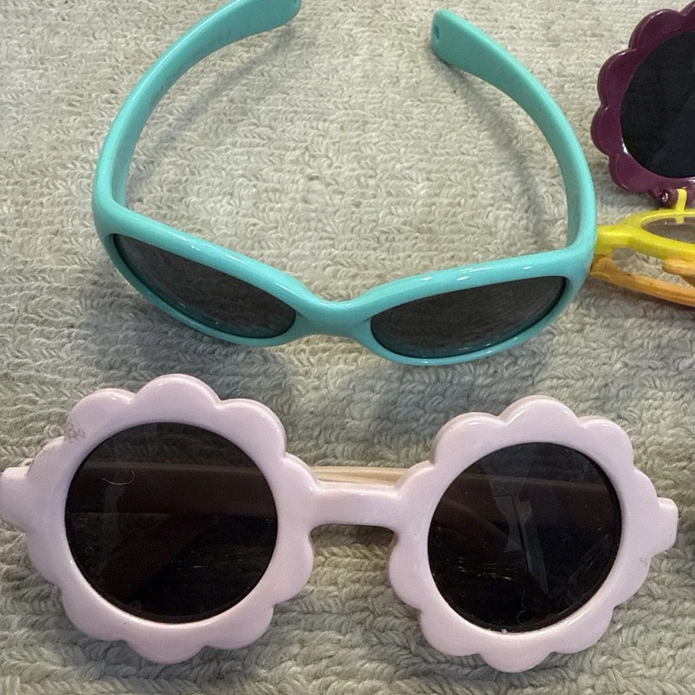 6 pairs Kids & Baby Sunglasses Lot Party Favor Giveaways Prizes- Baby Size - Kid